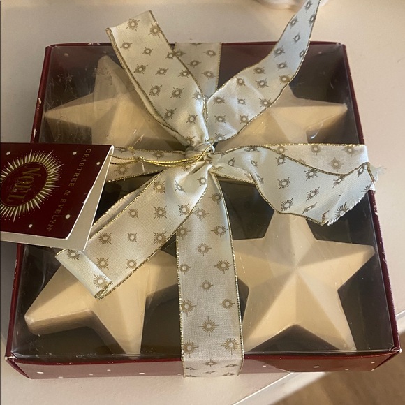 Crabtree & Evelyn Noel  Scented Soaps Set of 4 NIB - Picture 3 of 5